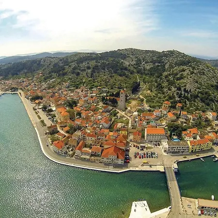 Holiday home In W/ Outdoor Swimming Pool, Wifi And 2 Bedrooms Tisno